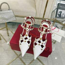 Picture of Valentino Shoes _SKUValentinosz35-40XJ031120346